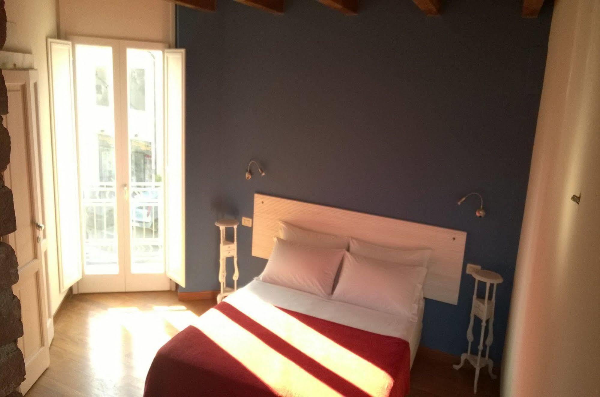 Bed & Breakfast Porta Ronca - B&b, & Apts 3*